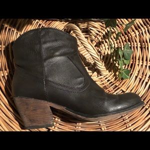 Rocket Dog Booties Brown Size 8M